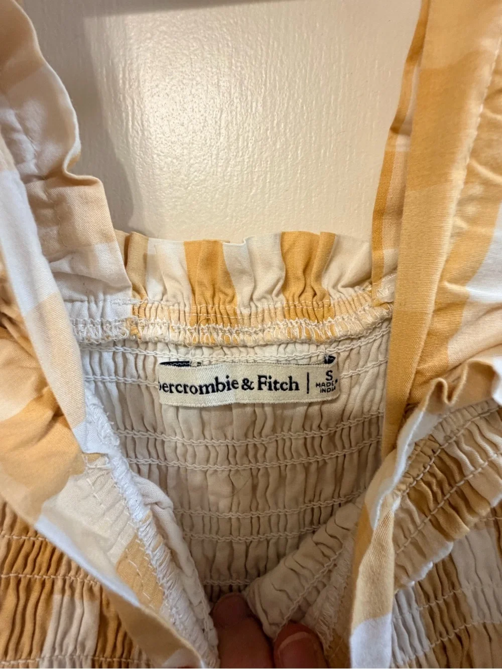 Abercrombie & Fitch sunny yellow